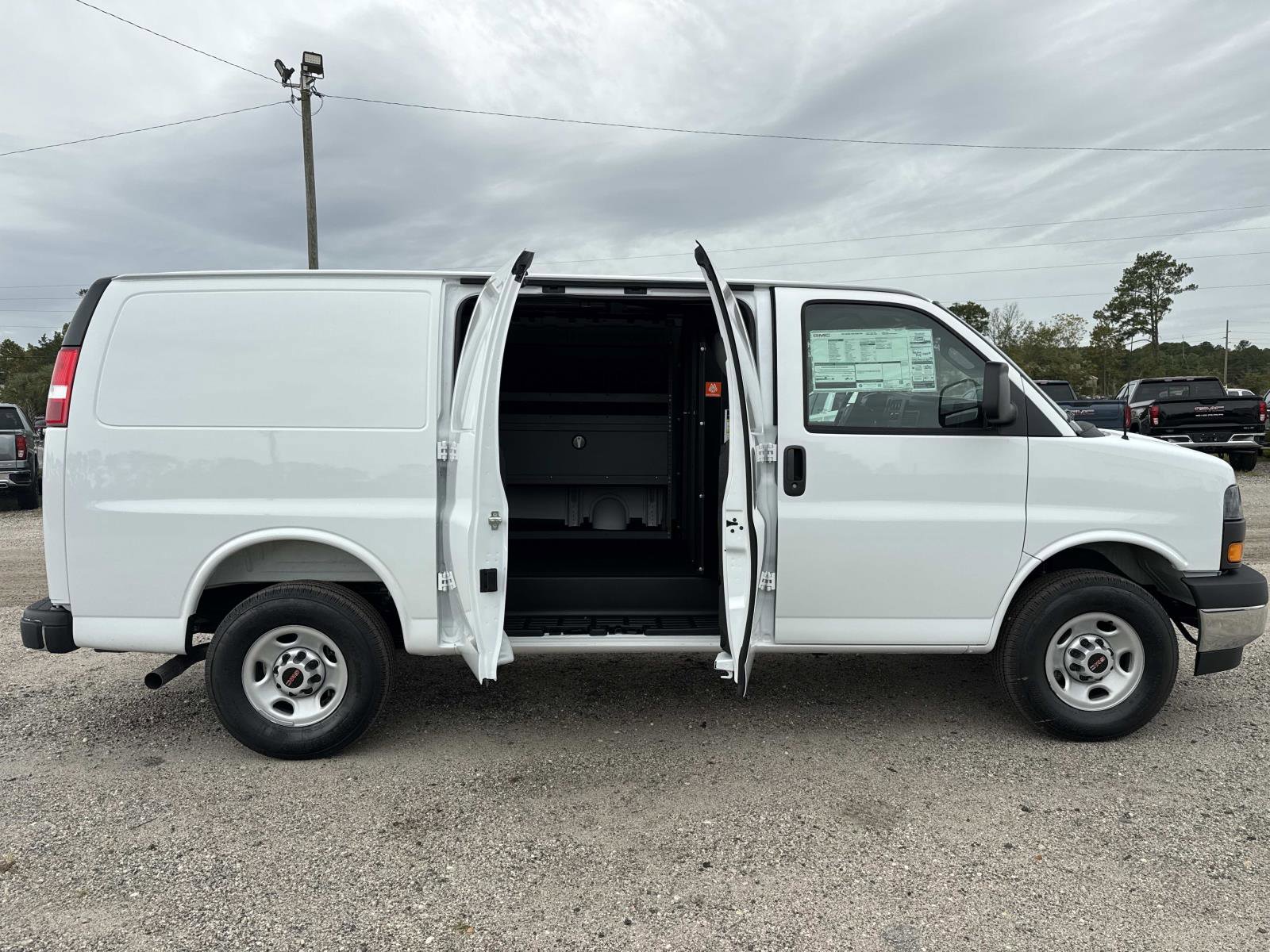 New 2025 GMC Savana 2500 w/ Driver Convenience Package image 15