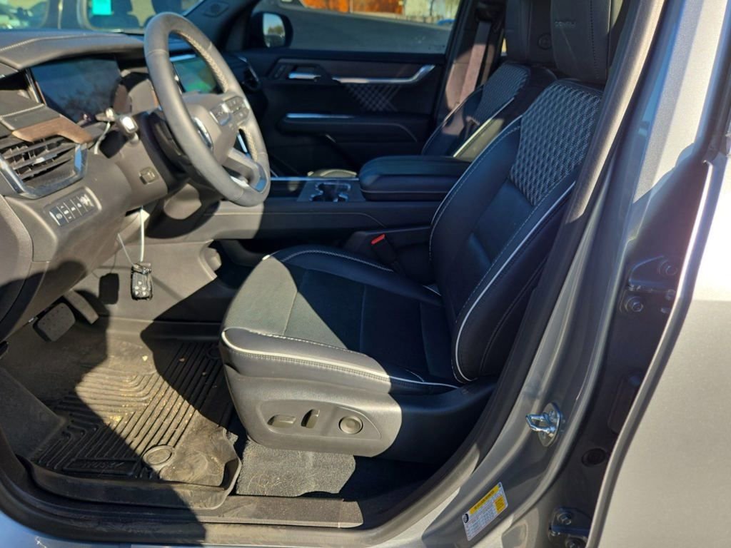 Used 2024 GMC Acadia Denali w/ LPO, Floor Liner Package image 7