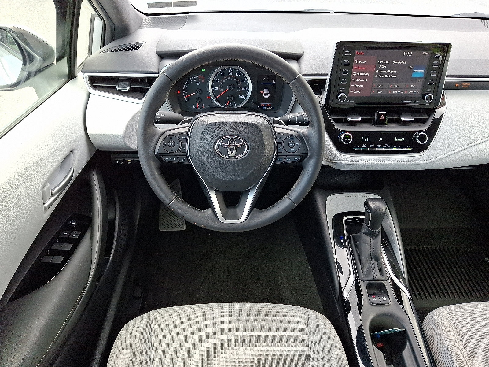 Used 2020 Toyota Corolla SE w/ SE Preferred Package FWD image 12