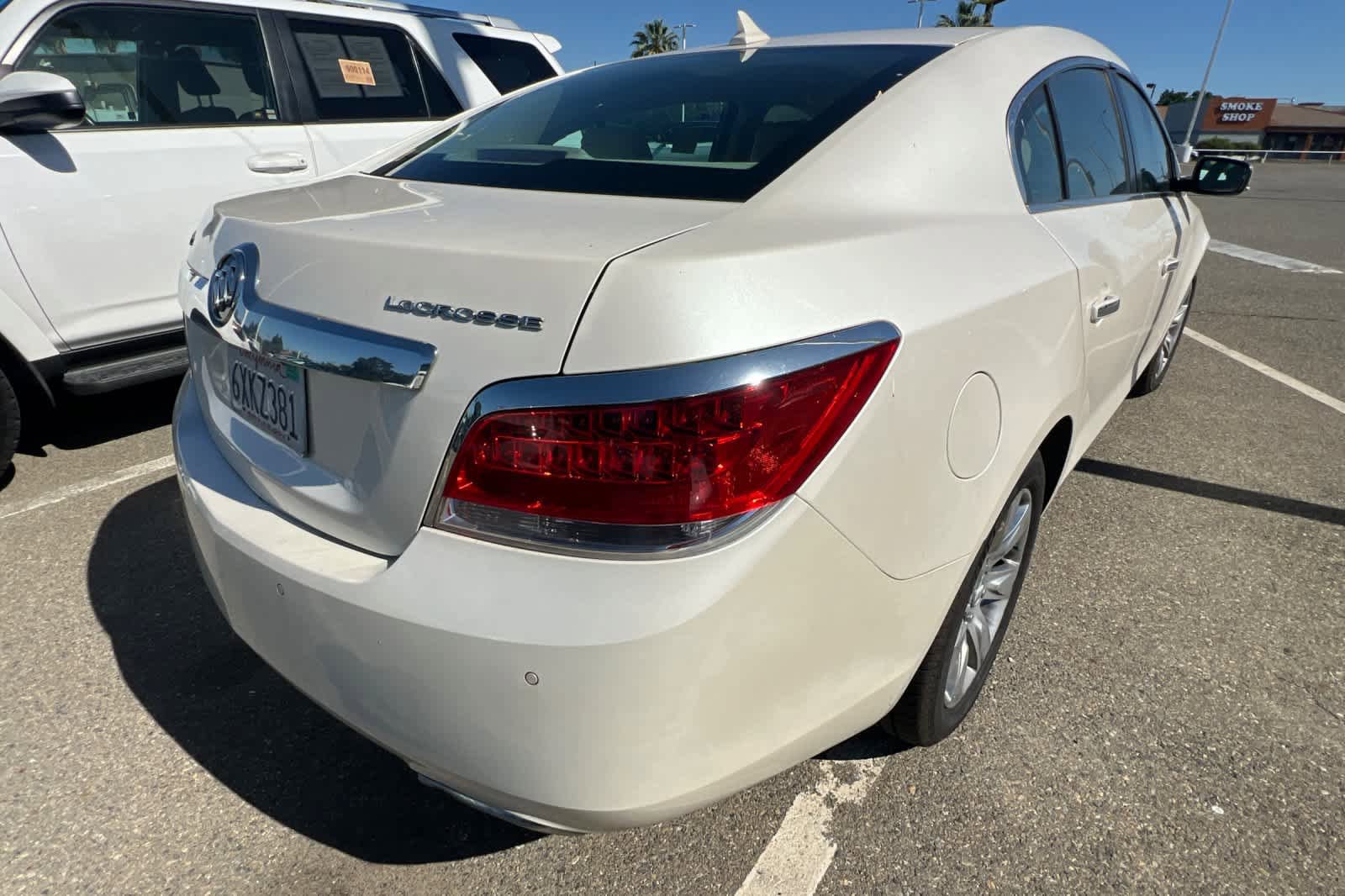 Used 2013 Buick LaCrosse Leather w/ Entertainment Package FWD image 4