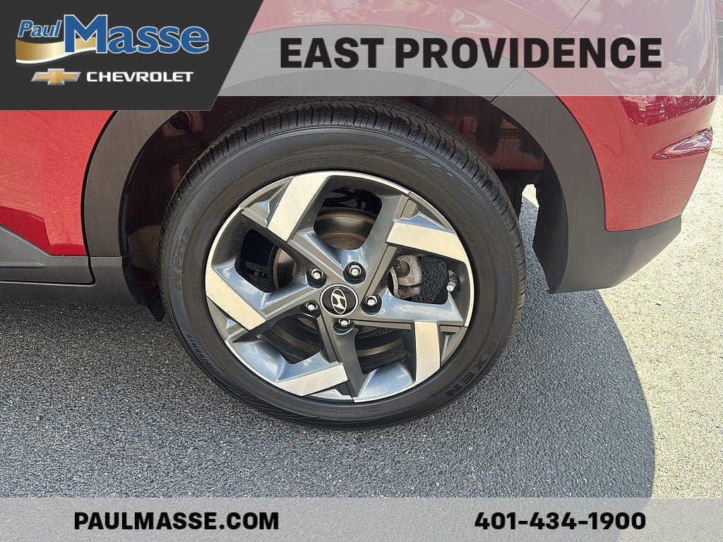 Used 2023 Hyundai Venue Limited w/ Cargo Package FWD image 9
