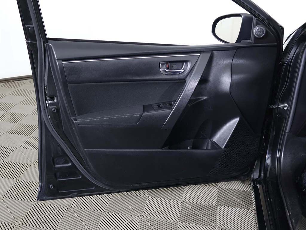 Used 2019 Toyota Corolla LE FWD image 19