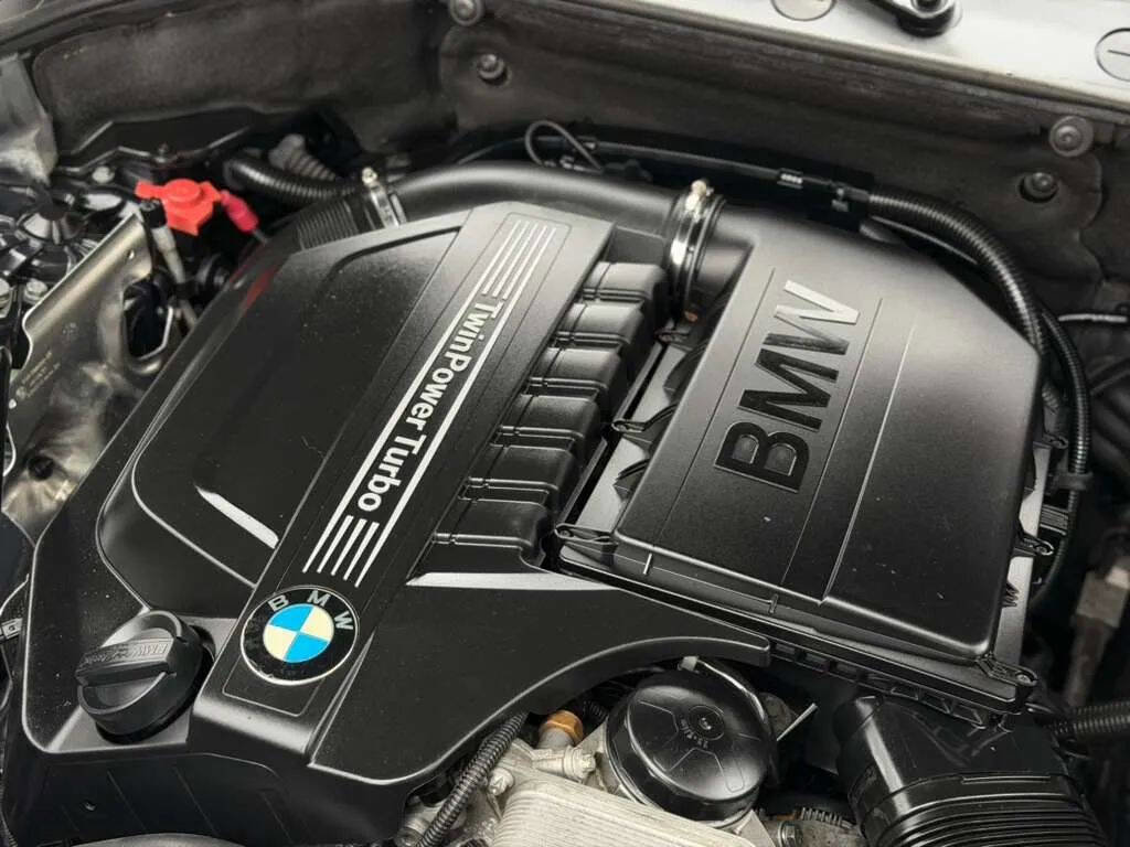 Used 2014 BMW 535i Gran Turismo xDrive image 30