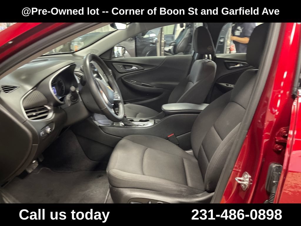 Used 2023 Chevrolet Malibu RS FWD image 14