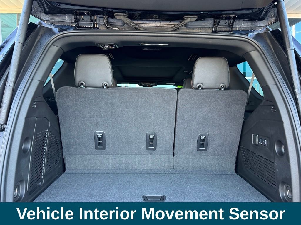 Used 2025 GMC Yukon AT4 w/ AT4 Premium Package image 34