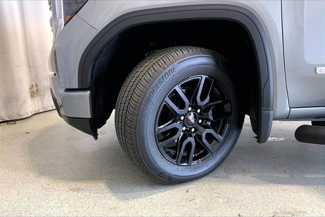 Used 2025 GMC Sierra 1500 Elevation image 20