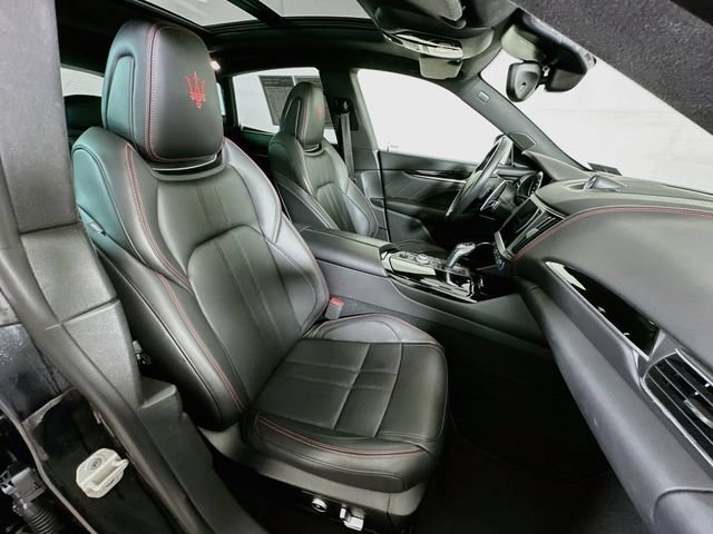 Used 2024 Maserati Levante GT Ultima AWD/4WD image 35