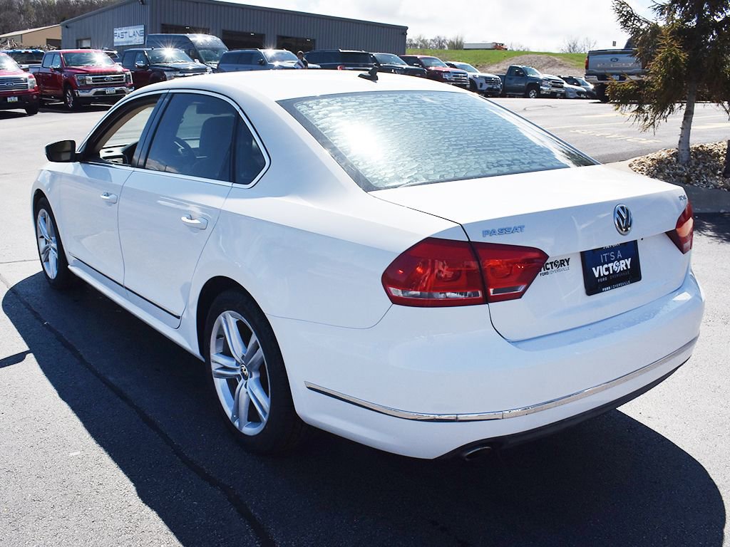 Used 2013 Volkswagen Passat TDI SE image 3