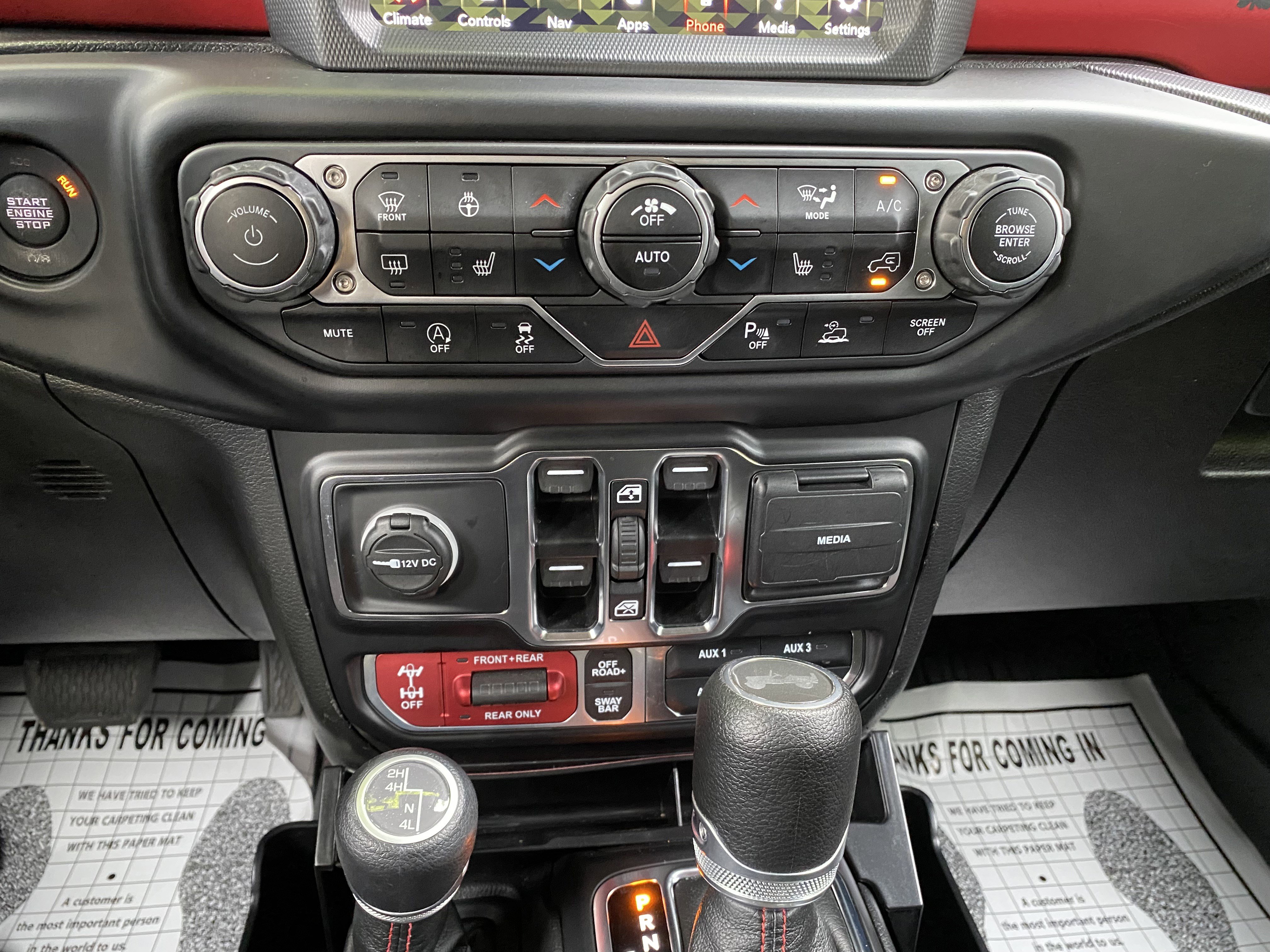 Used 2023 Jeep Wrangler Unlimited Rubicon w/ LED Lighting Group AWD/4WD image 29