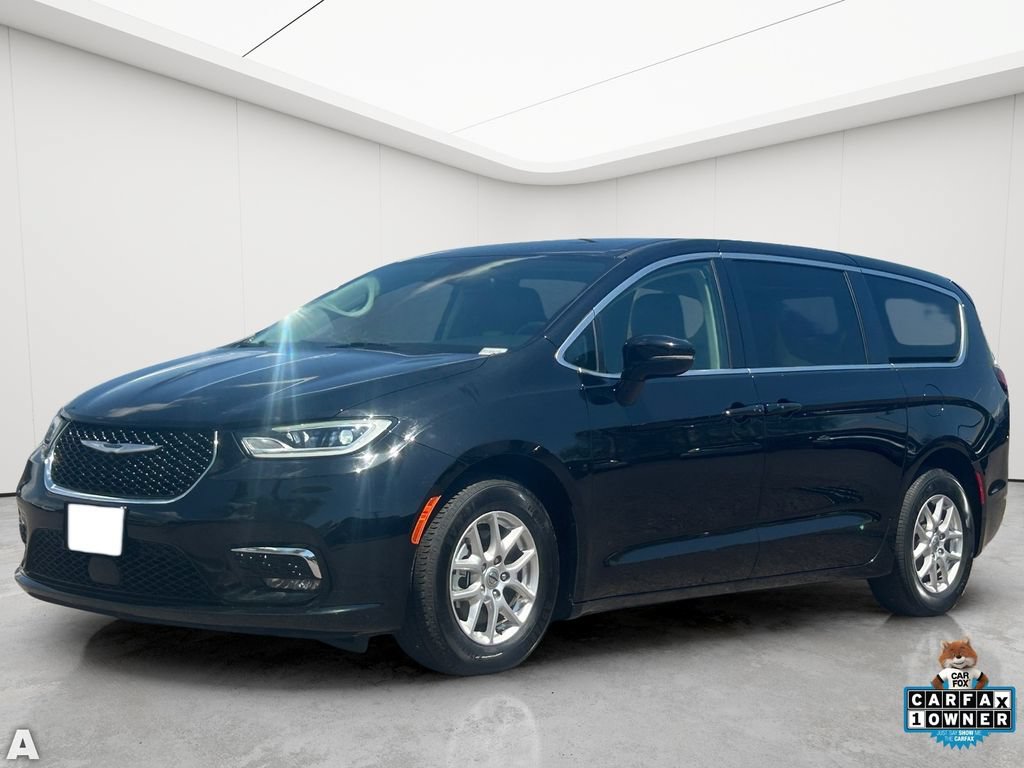 Certified 2024 Chrysler Pacifica Touring-L FWD image 2
