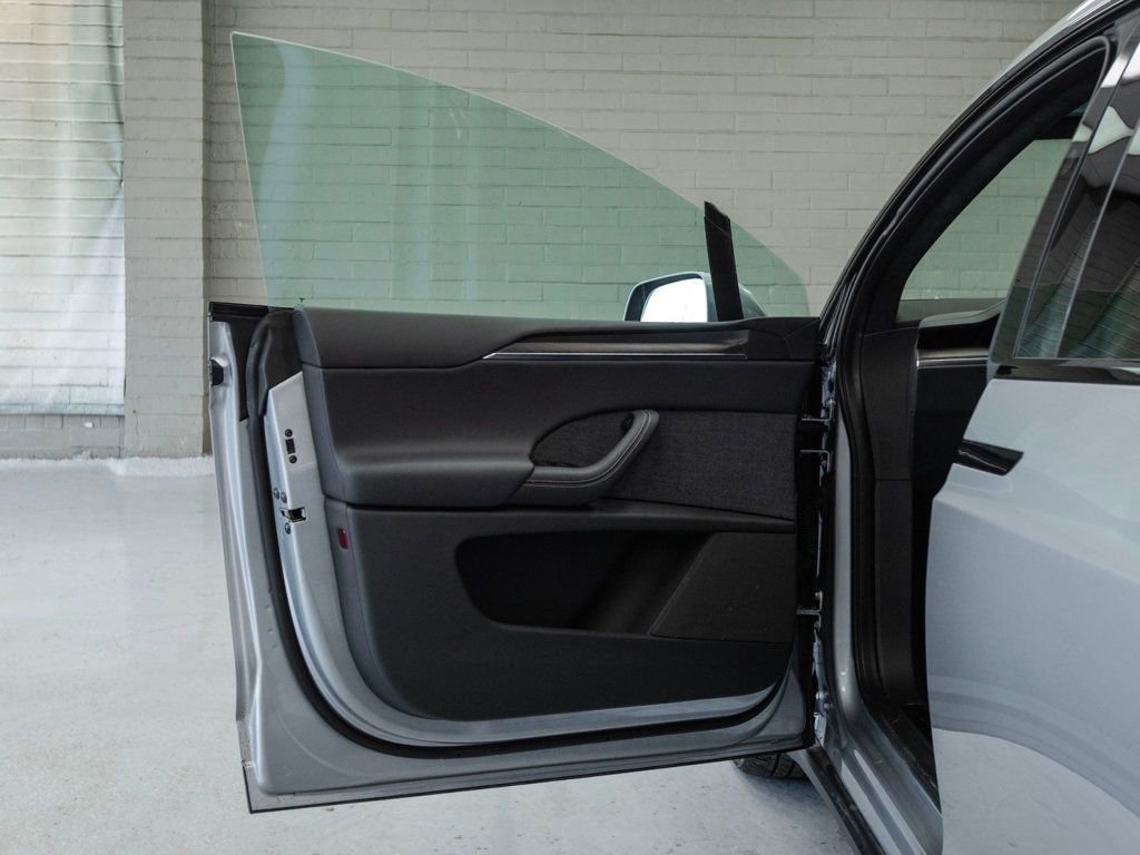 Used 2024 Tesla Model X image 34
