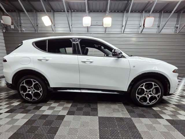 Used 2024 Alfa Romeo Tonale Ti AWD/4WD image 10