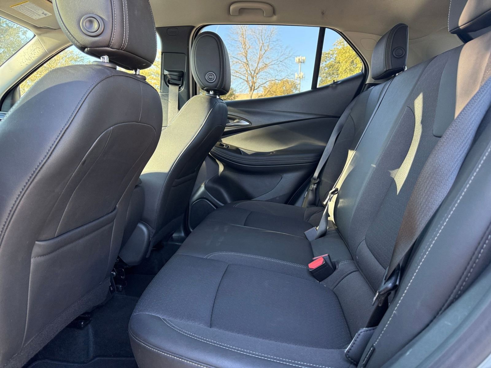 Used 2025 Buick Encore GX Preferred image 25