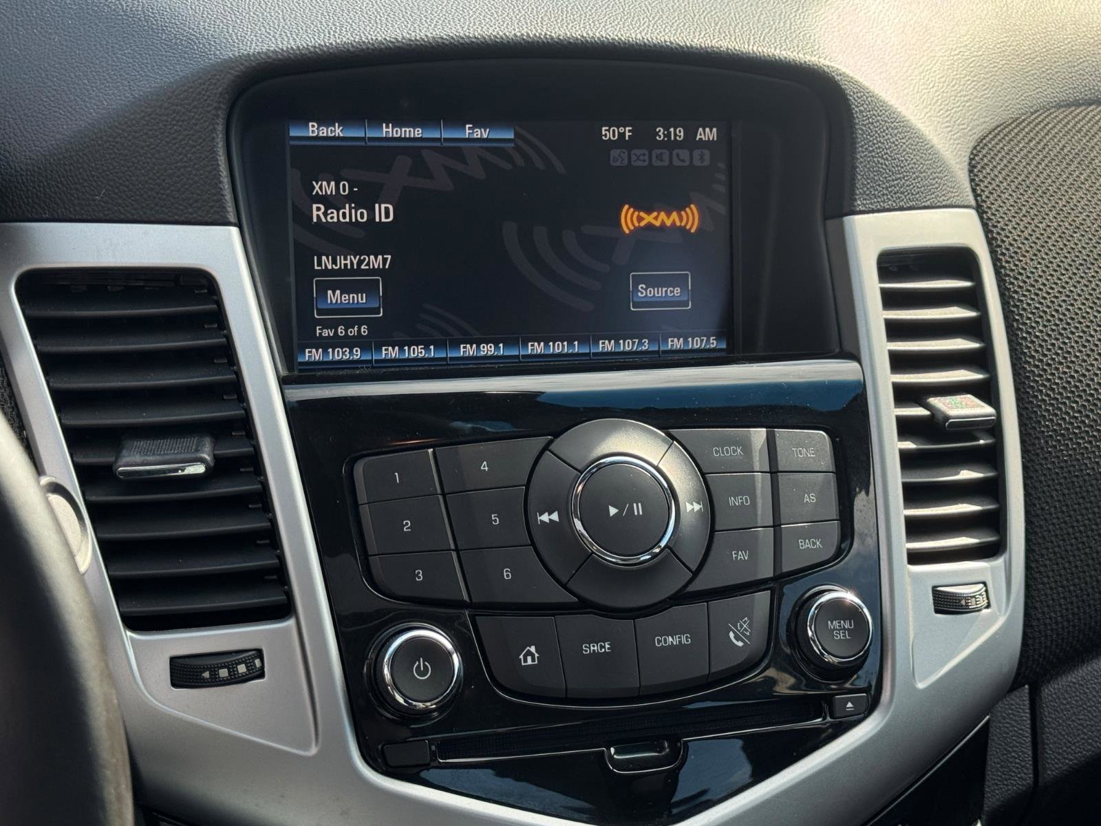 Used 2014 Chevrolet Cruze LT w/ All-Star Edition image 16