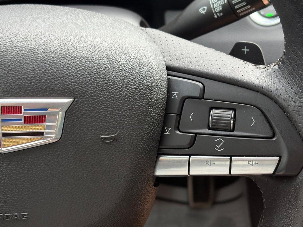 Used 2022 Cadillac XT4 Sport AWD/4WD image 26