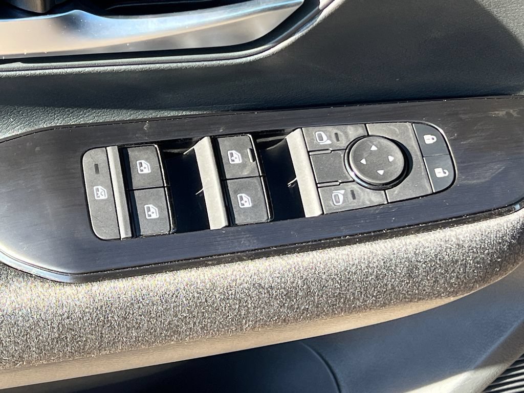 New 2026 Nissan Kicks SV w/ SV Premium Package AWD/4WD image 8