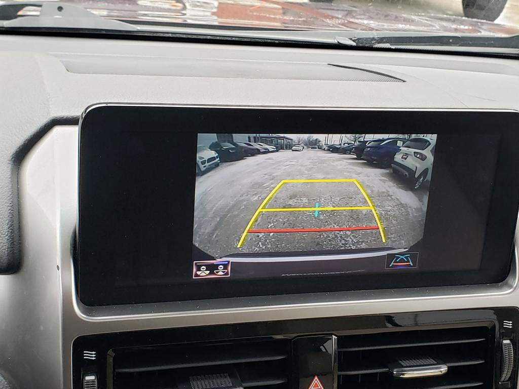 Used 2022 Lexus GX 460 w/ Accessory Package image 38