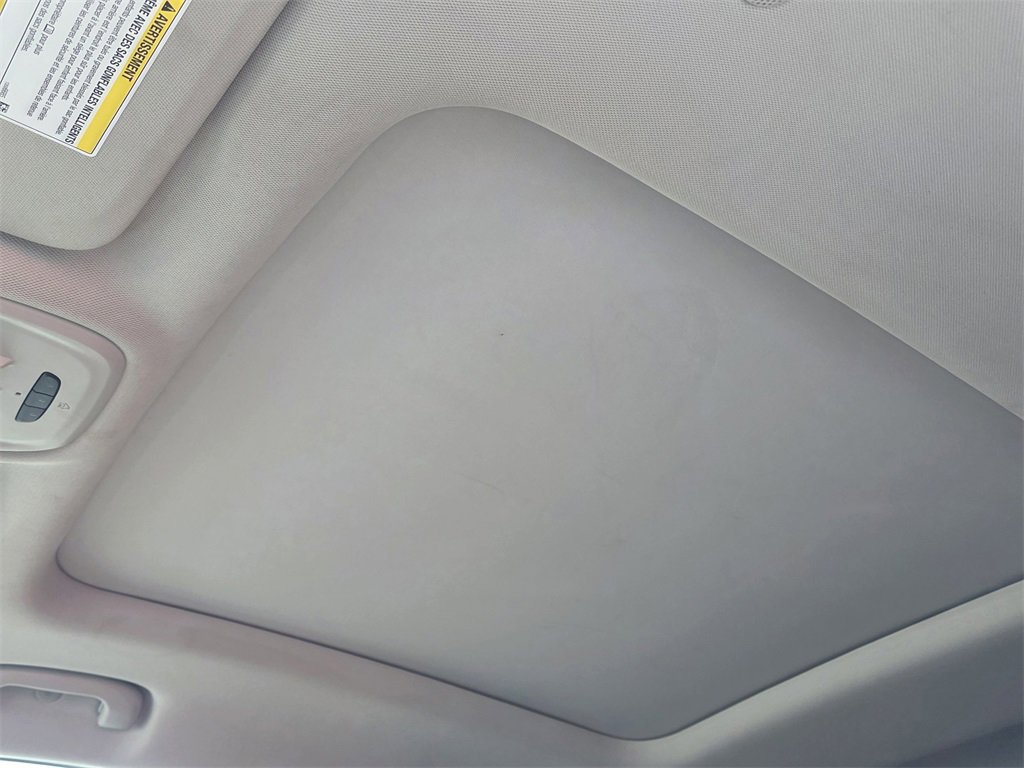 Used 2021 Buick Encore GX Essence w/ Experience Buick Package image 11