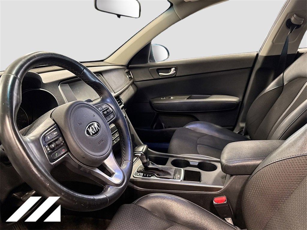 Used 2018 Kia Optima S w/ Panoramic Sunroof Package image 8