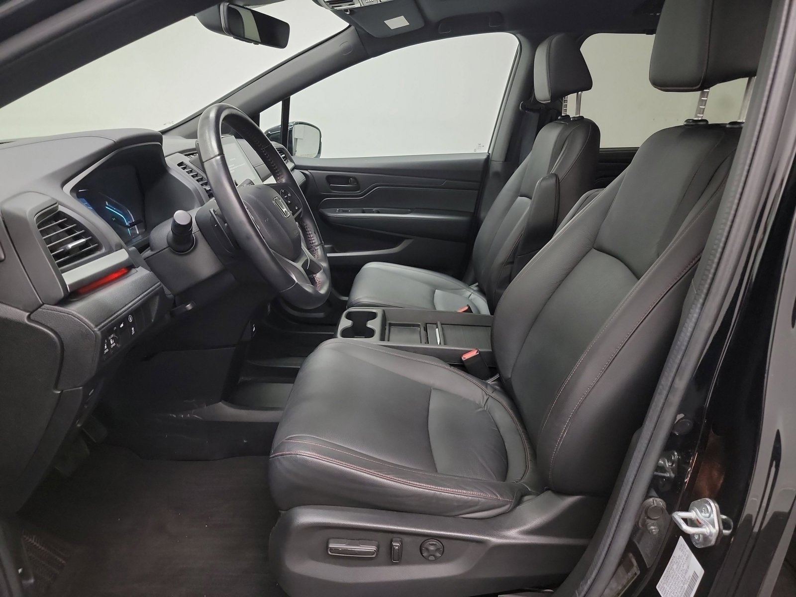 Certified 2024 Honda Odyssey Sport image 5