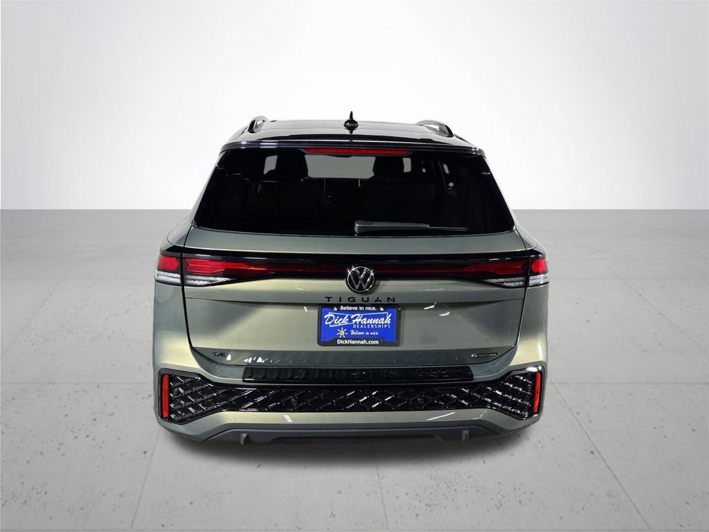 New 2026 Volkswagen Tiguan SE R-Line image 7