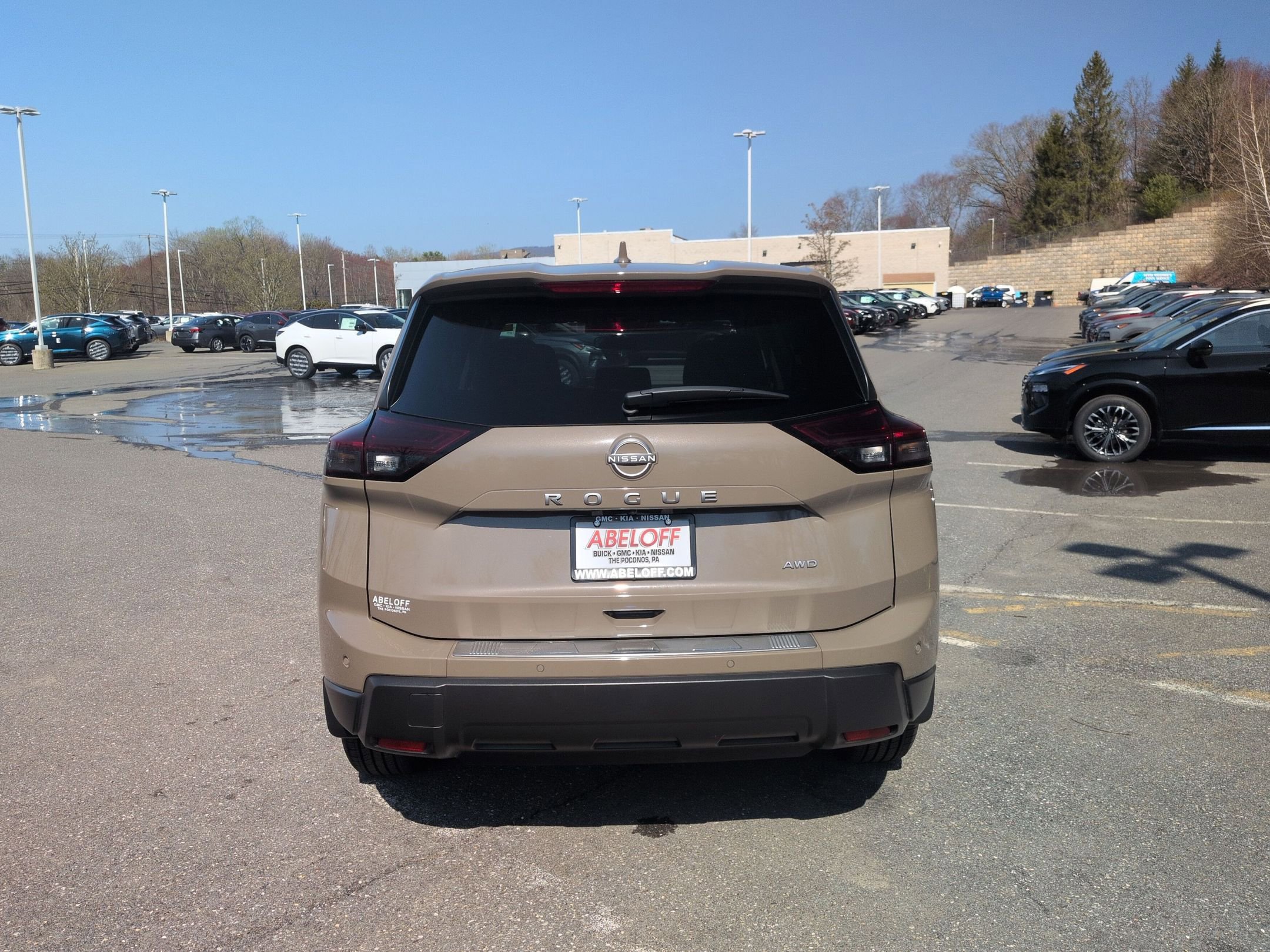 Used 2025 Nissan Rogue SV image 6