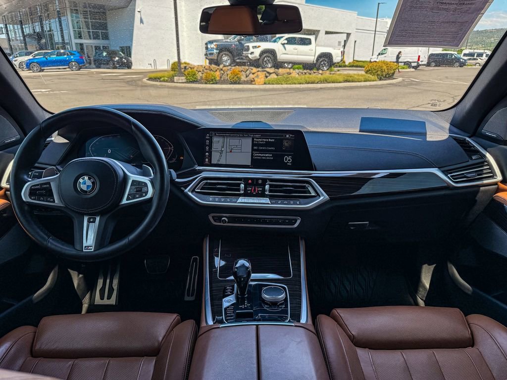 Used 2021 BMW X5 xDrive40i w/ M Sport Package AWD/4WD image 12