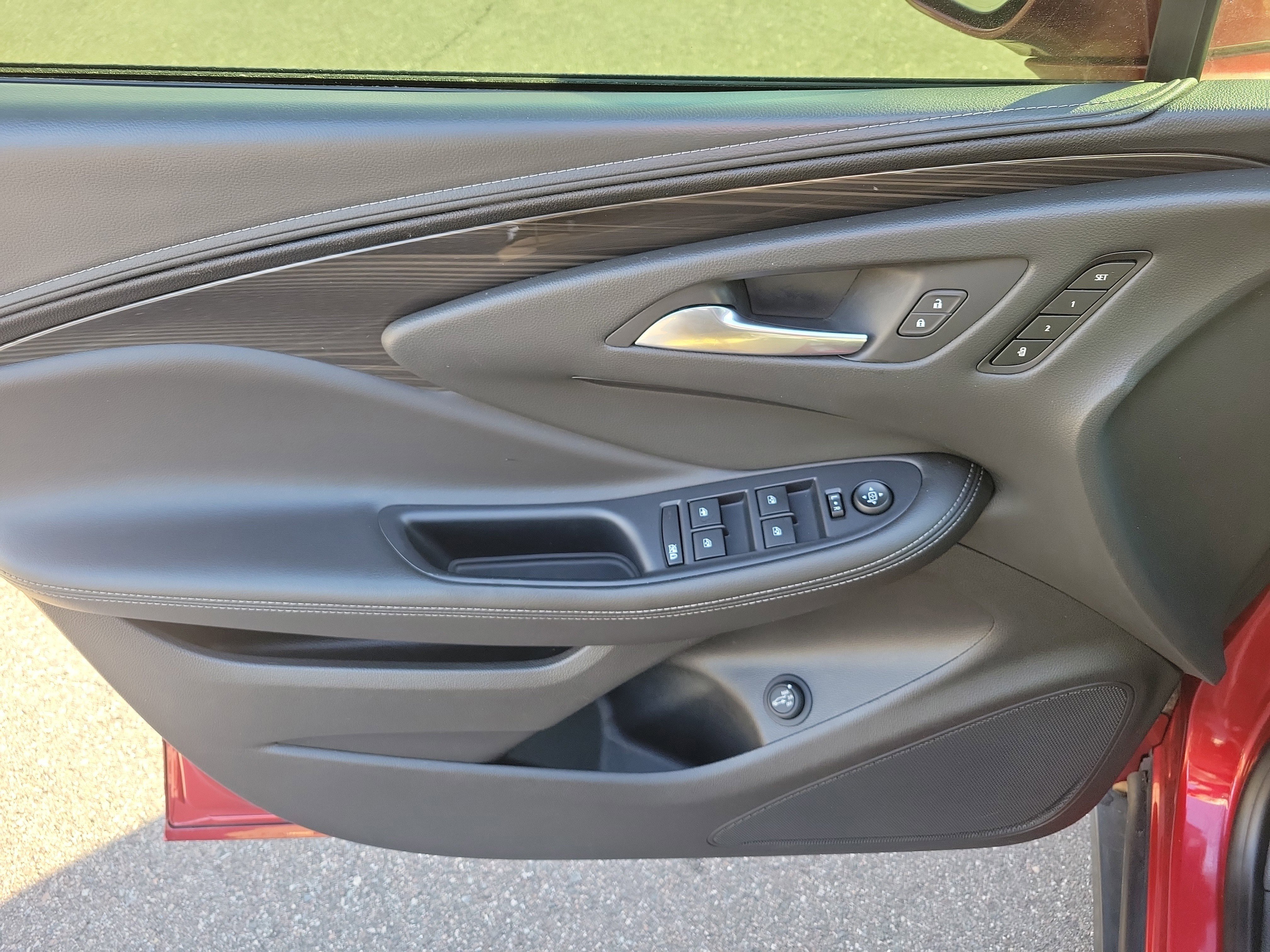 Used 2020 Buick Envision Essence image 20