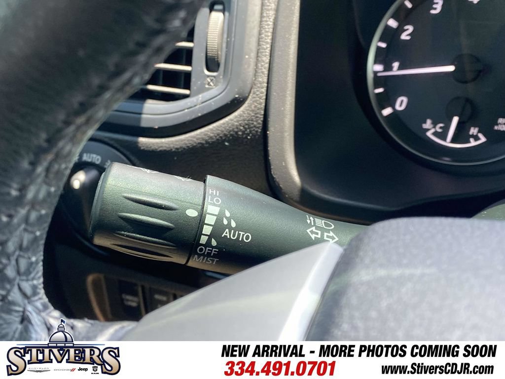 Used 2023 Nissan Titan SV w/ SV Convenience Package RWD image 62