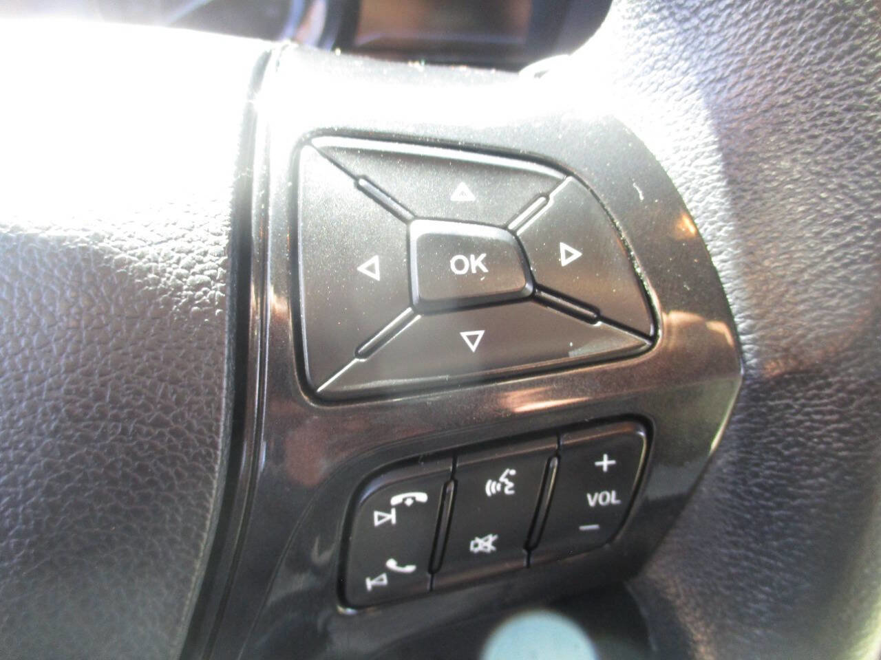 Used 2017 Ford Explorer XLT w/ Equipment Group 201A image 24