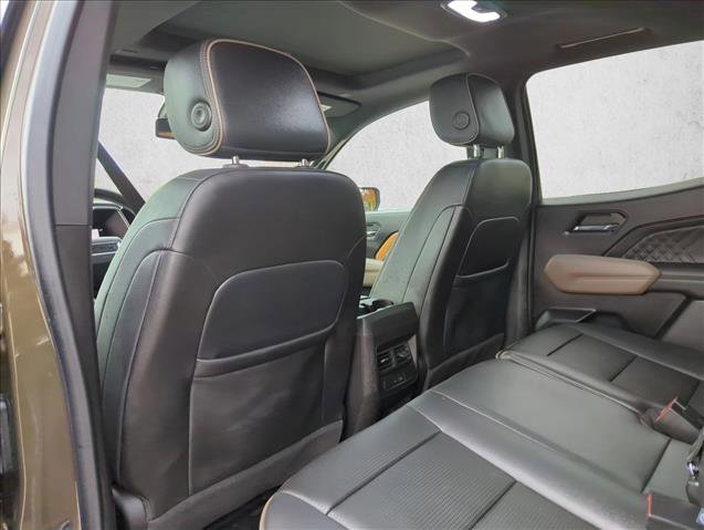 Used 2023 GMC Canyon Denali image 14