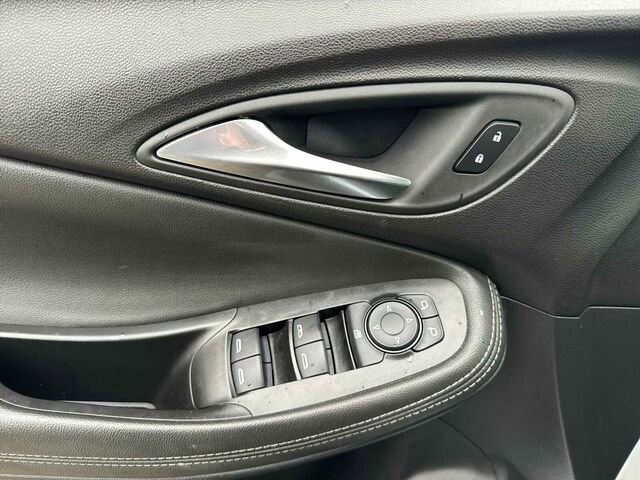 Used 2024 Buick Encore GX Sport Touring w/ Comfort Package image 11