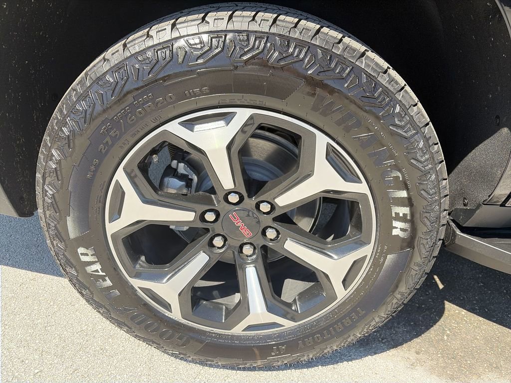 New 2026 GMC Yukon AT4 w/ Premium Trailering Package image 40