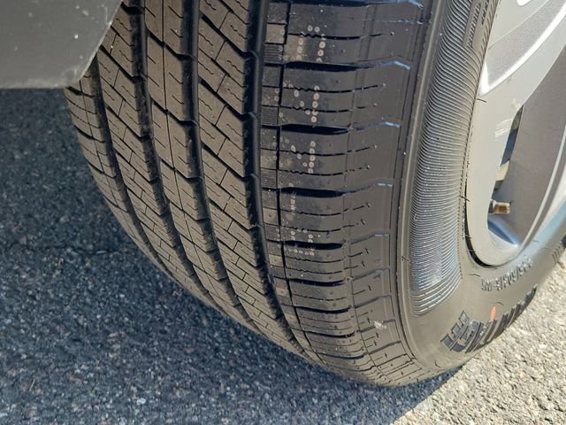 Used 2020 GMC Terrain SLT w/ Preferred Package FWD image 32