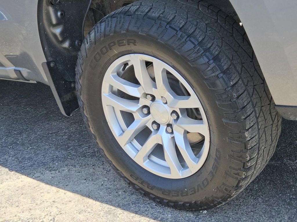 Used 2019 Chevrolet Silverado 1500 LT w/ Texas Edition image 7