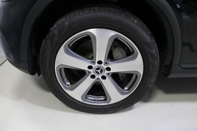 Used 2022 Mercedes-Benz GLC 300 4MATIC w/ Premium Package Lite image 31