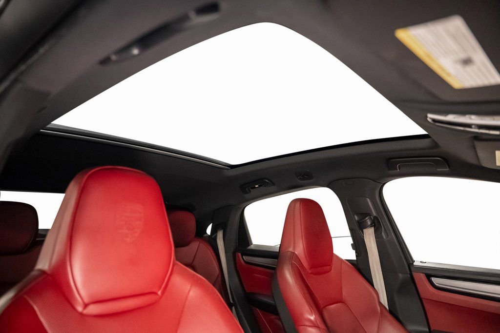 Used 2023 Porsche Cayenne Platinum Edition AWD/4WD image 58