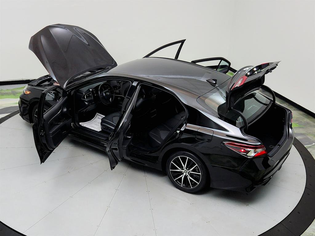 Used 2023 Toyota Camry SE image 33