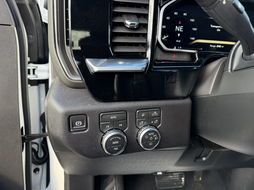New 2026 GMC Sierra 1500 Elevation w/ Elevation Premium Package AWD/4WD image 16