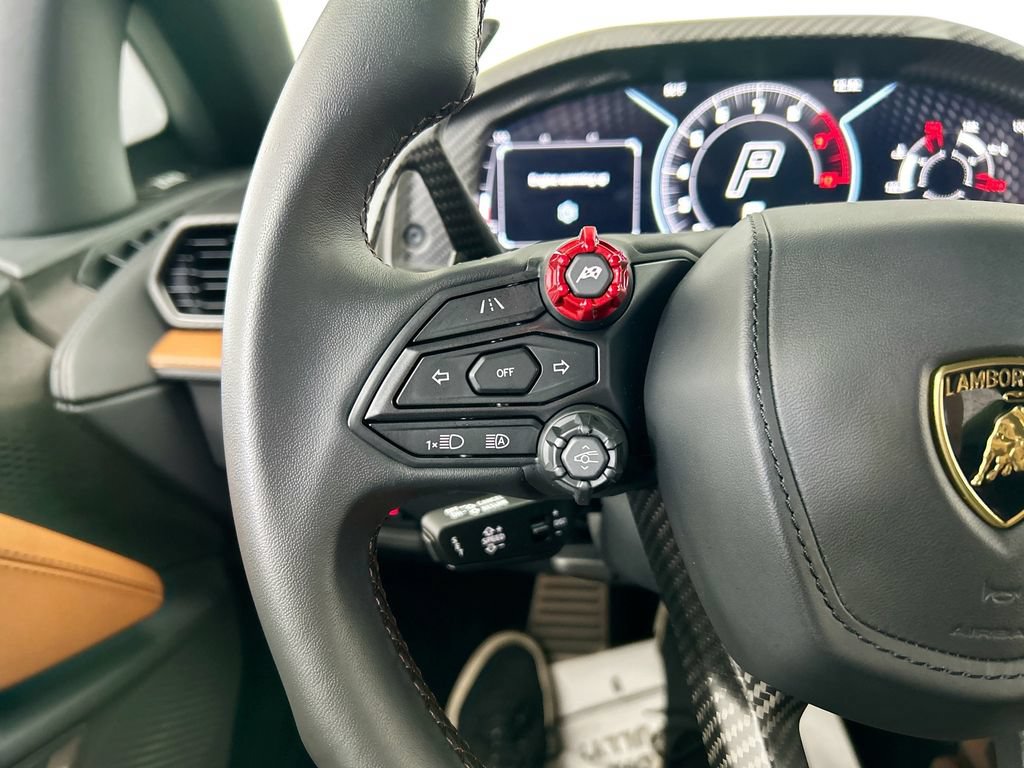 Used 2024 Lamborghini Revuelto AWD/4WD image 11