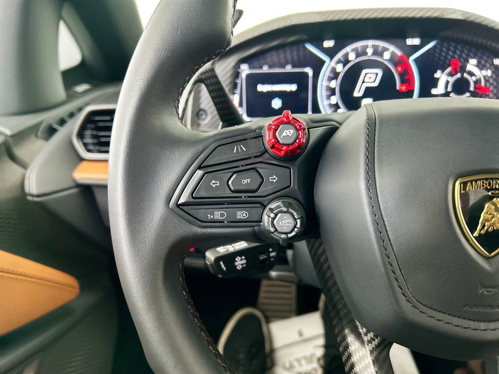 Used 2024 Lamborghini Revuelto AWD/4WD image 11