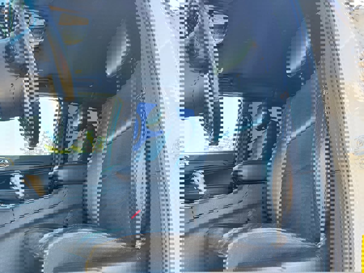 Used 2020 Jeep Grand Cherokee Altitude image 16