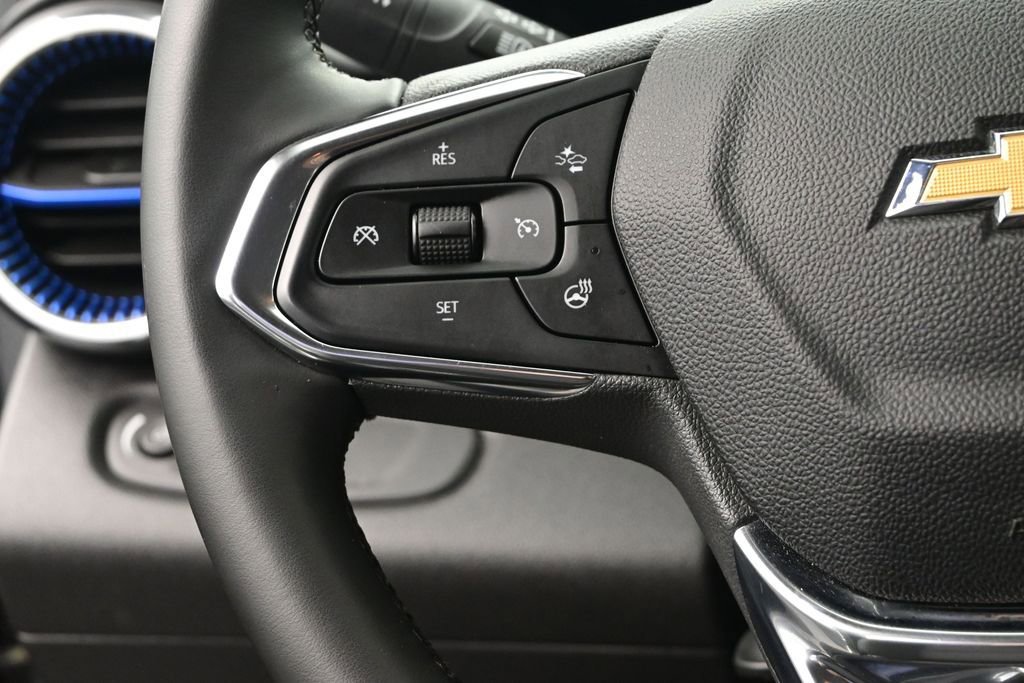 Used 2025 Chevrolet Trax LT w/ LT Convenience Package FWD image 28