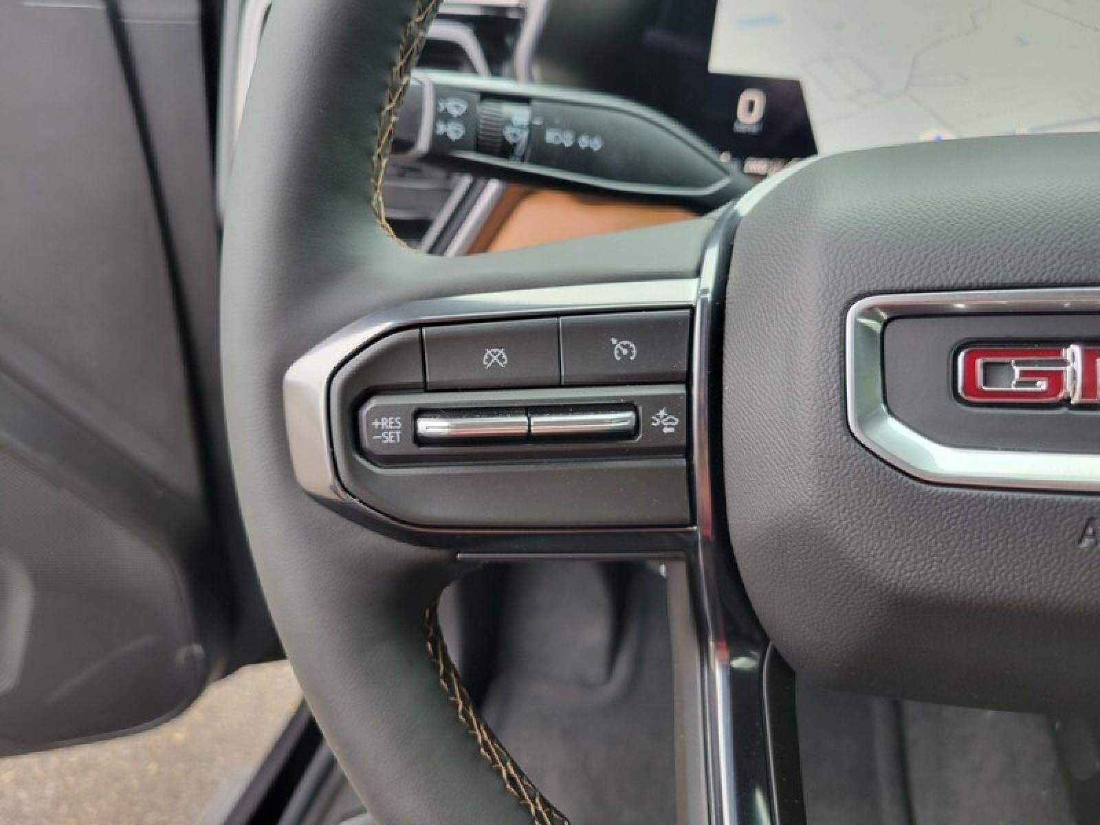 New 2026 GMC Canyon AT4 w/ AT4 Premium Package image 9