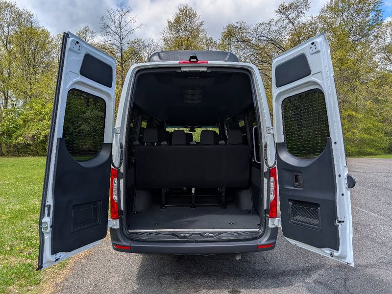 Used 2022 Mercedes-Benz Metris image 7