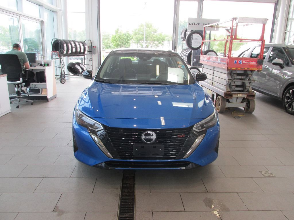 Used 2024 Nissan Sentra SR image 2