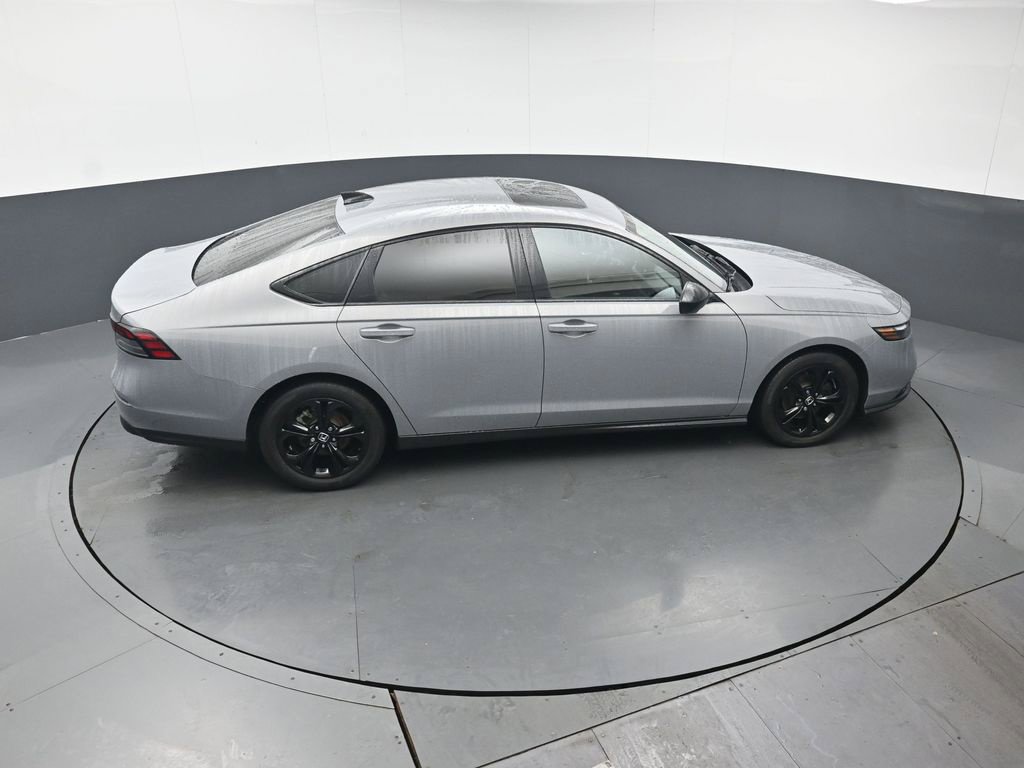 Used 2025 Honda Accord SE image 40