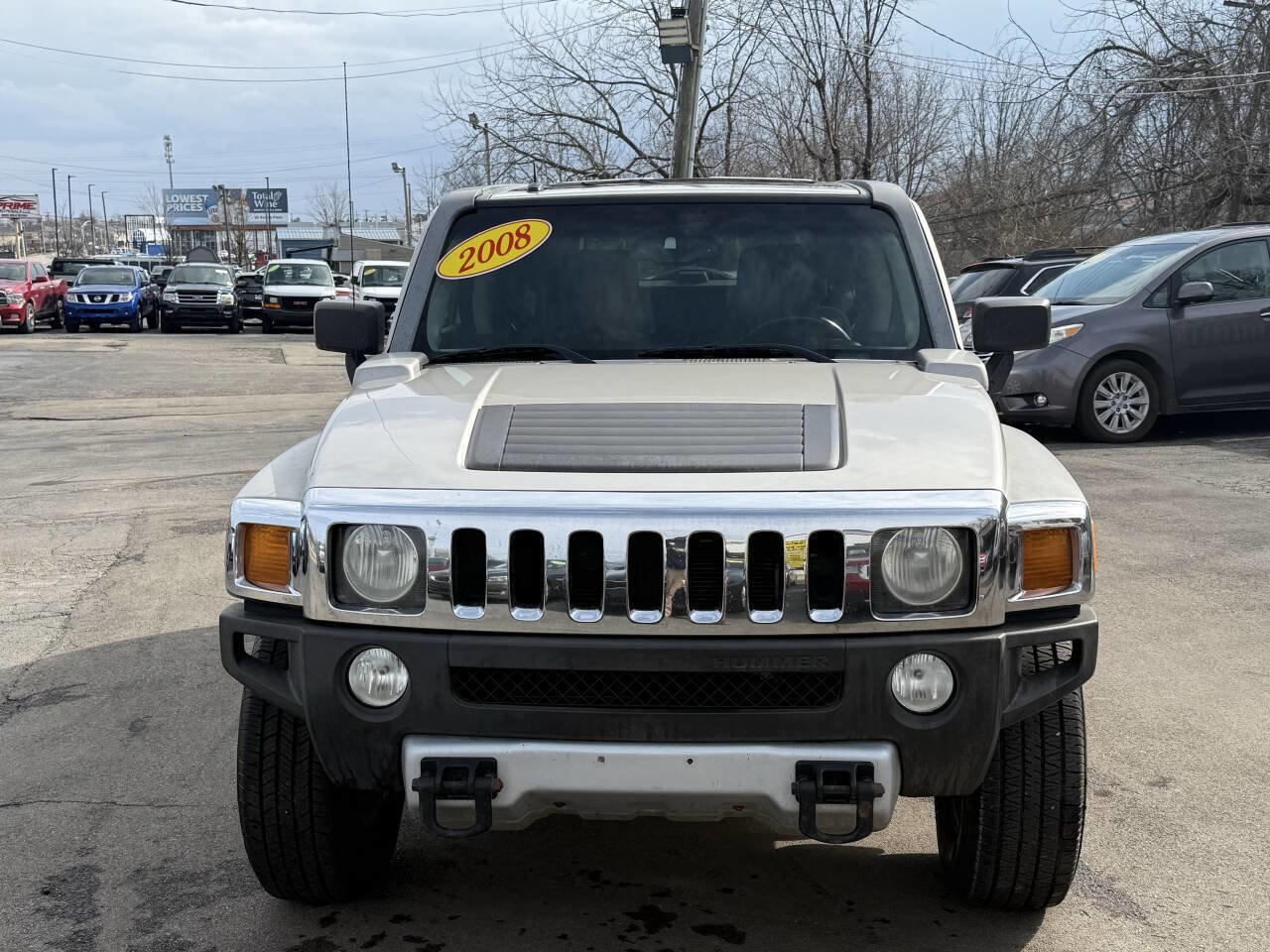 Used 2008 HUMMER H3 image 2