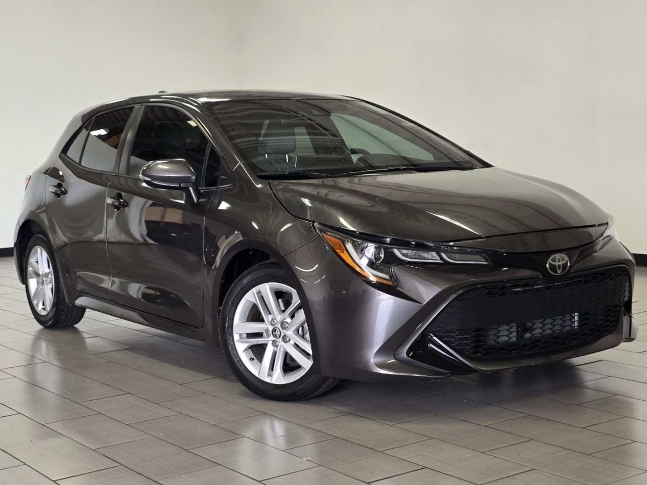 Certified 2021 Toyota Corolla SE FWD image 2