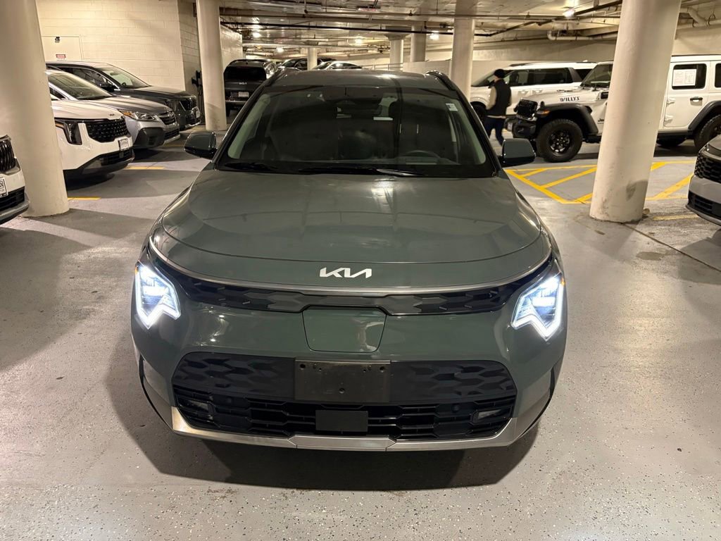 Certified 2023 Kia Niro Wave w/ Wave Preserve Package FWD image 8